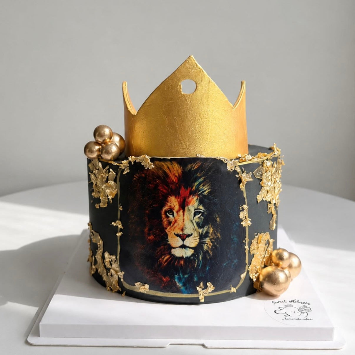 Golden Lion Crown Cake
