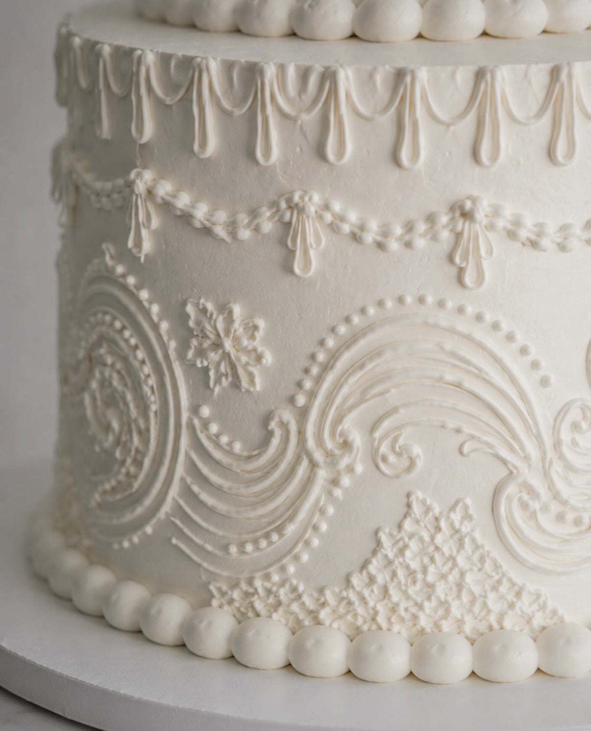Ivory Lambeth Wedding Cake