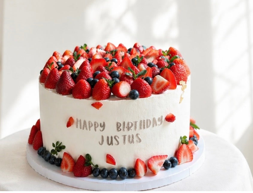 Mixed Berry Cream Cake