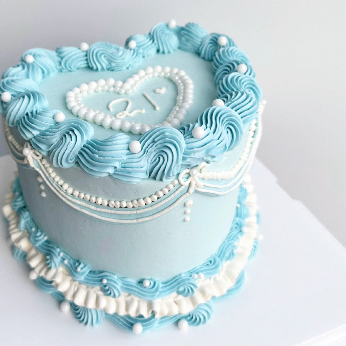 Baby Blue Pearls Heartcake