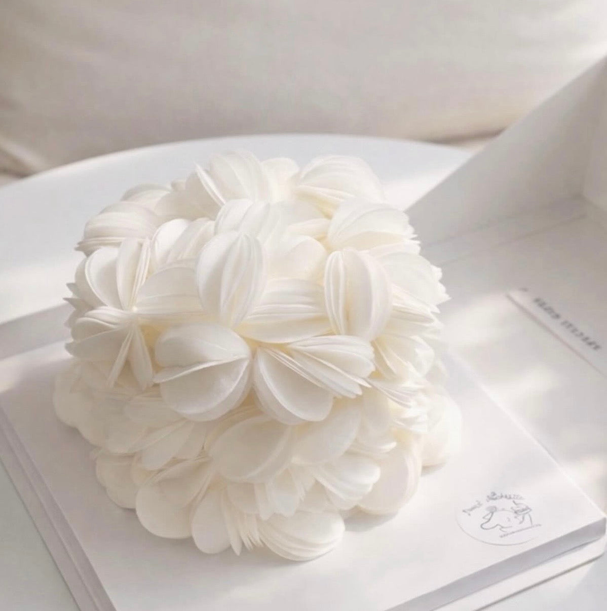 Classic Modern Bloom Cake