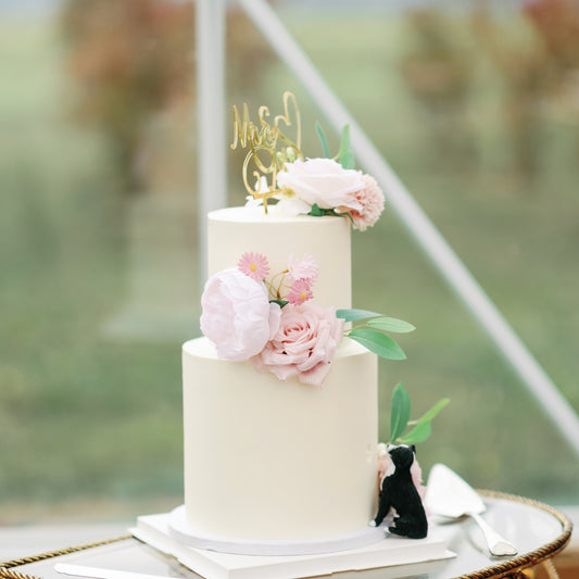 Elegant Floral Wedding Cake