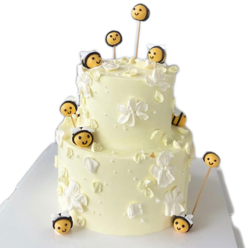 Cute Bee Garden Cake
