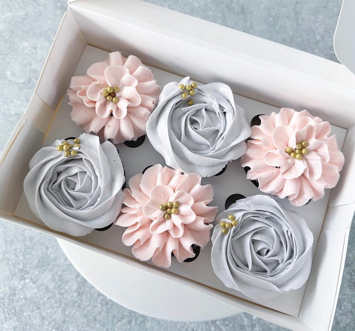 Classic Floral Cupcakes