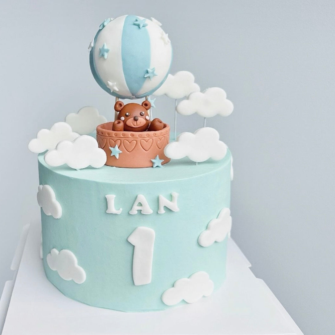 Teddy Hot Air Balloon Cake