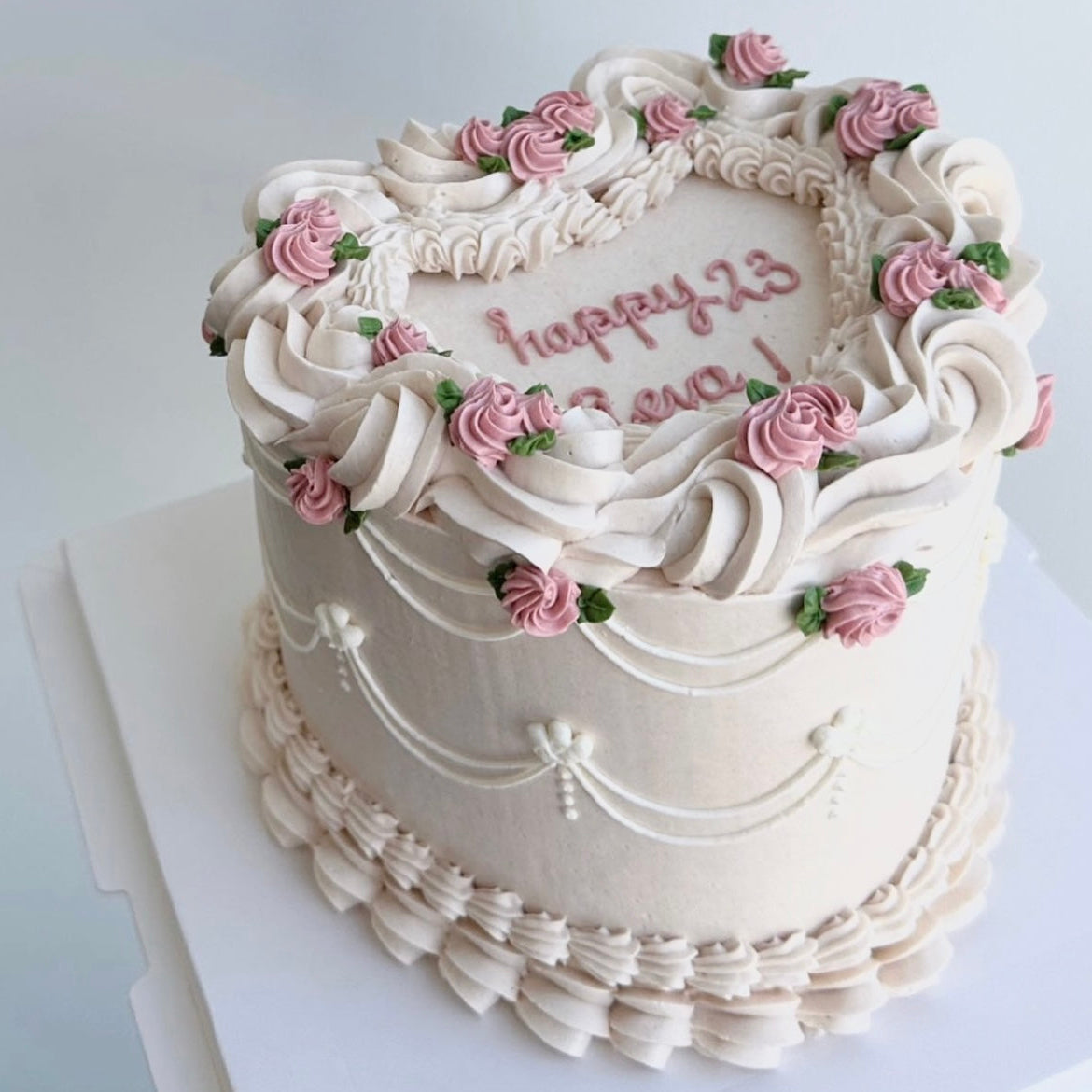 Rose Garden Vintage Heart Cake