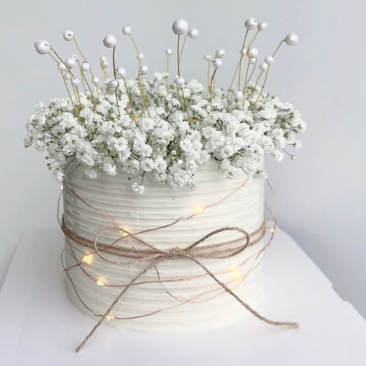 Baby’s Breath Bloom Cake