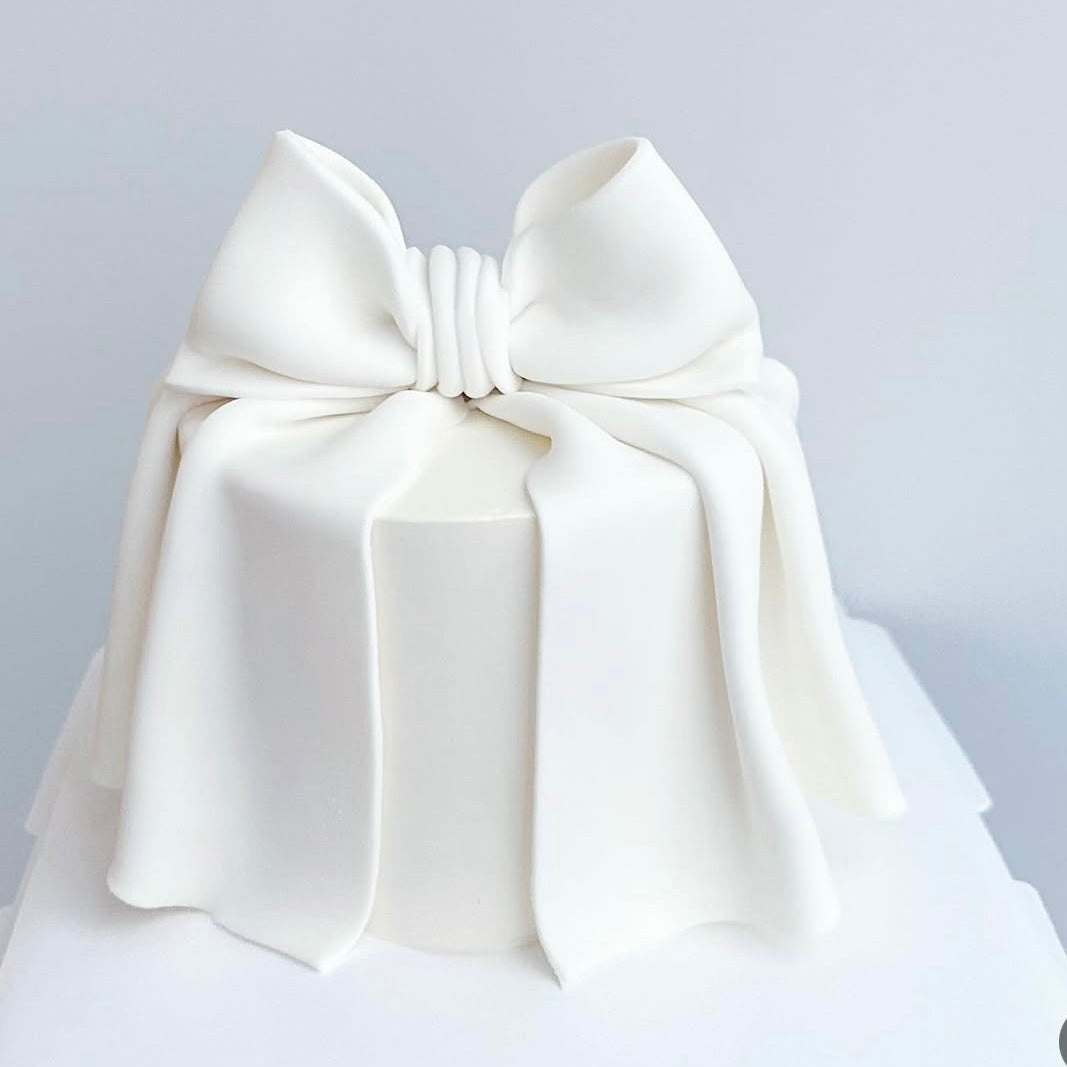 Elegant Bow Cake