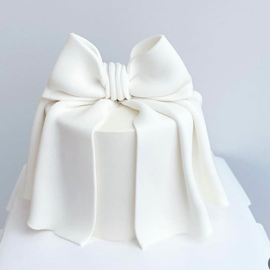 Elegant Bow Cake