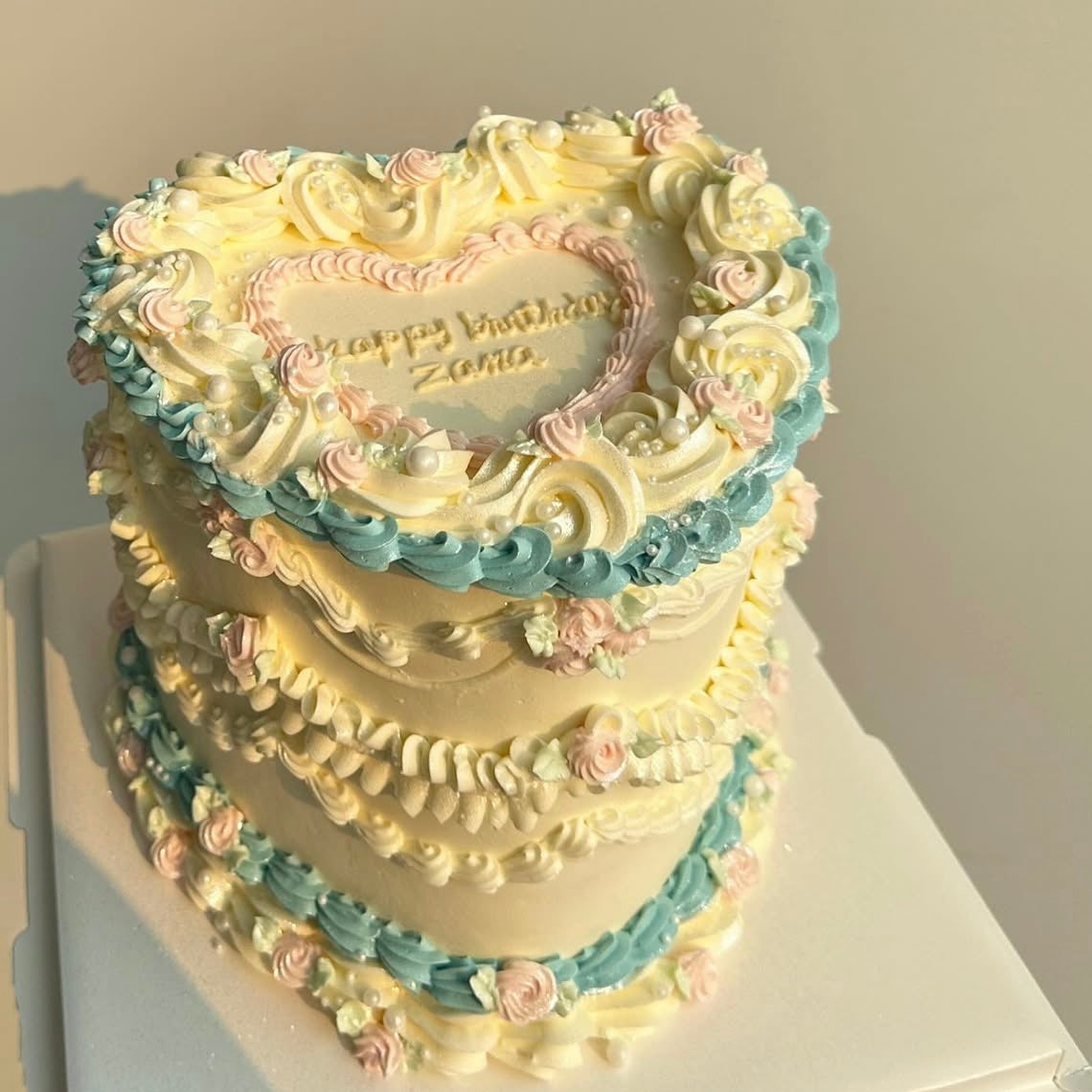 Glitter Vintage French Heart Cake