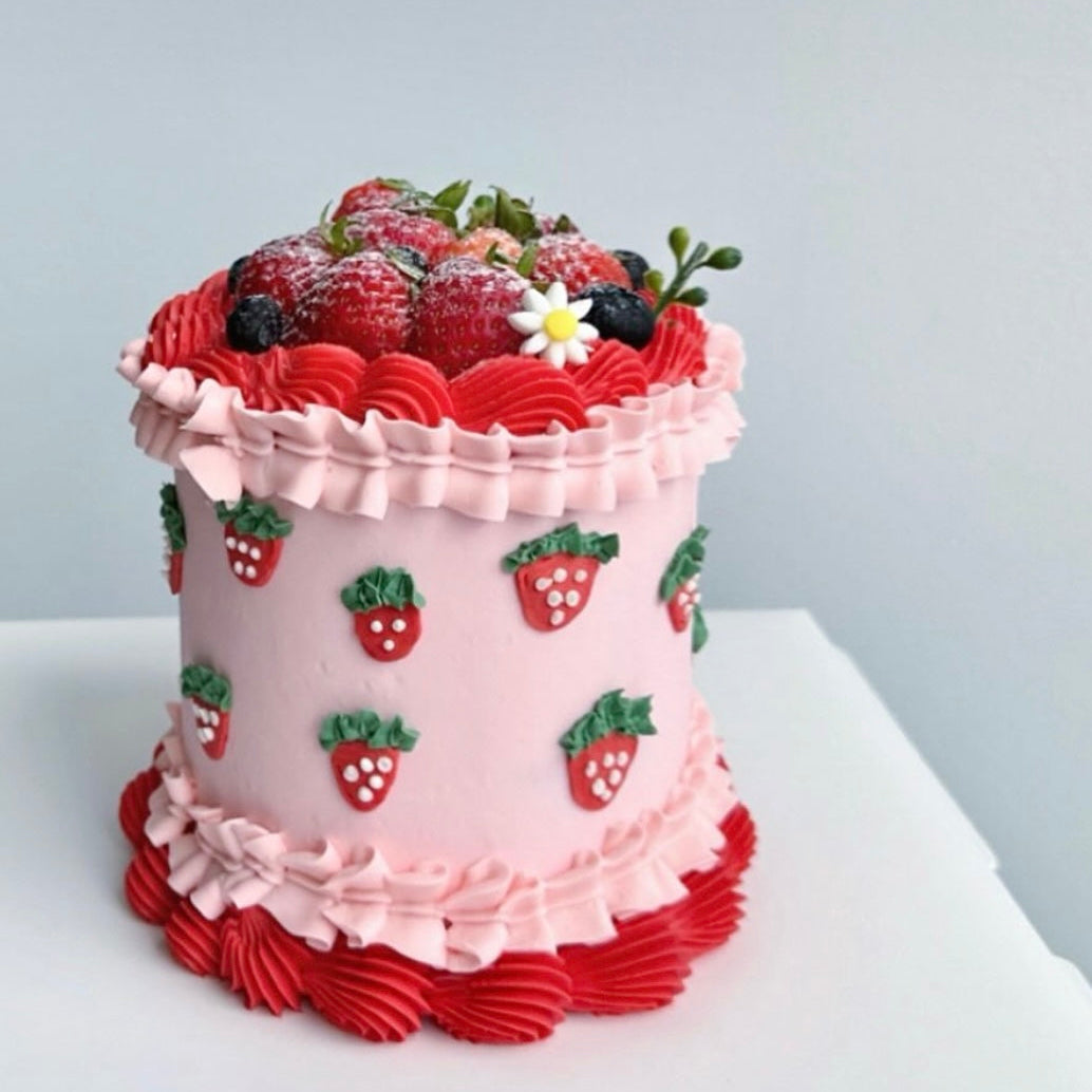 Strawberry Vintage Cake